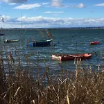 L'estanque L'etang Des Parking Climatisation Des Mouettes A Cote 4 Jardin * Sète