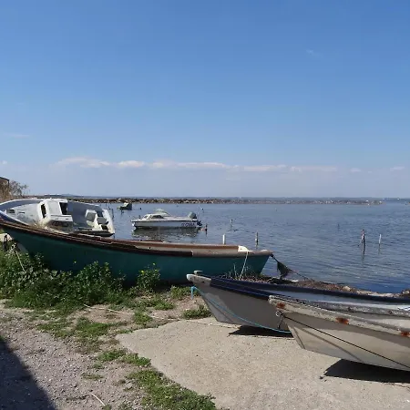 L'estanque L'etang Des Parking Climatisation *