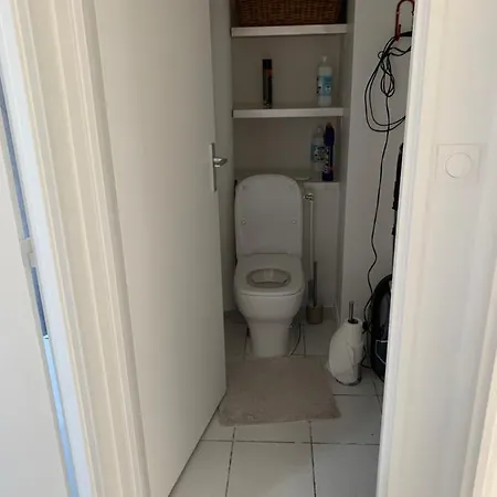 L'estanque L'etang Des Parking Climatisation Tatil Evi