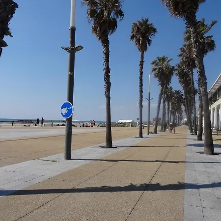 L'estanque L'etang Des Parking Climatisation Tatil Evi