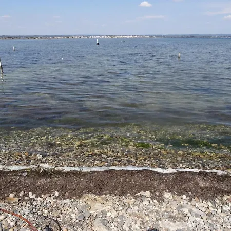 L'estanque L'etang Des Parking Climatisation