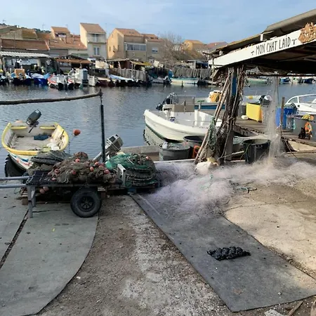 L'estanque L'étang Des Parking Climatisation Sète