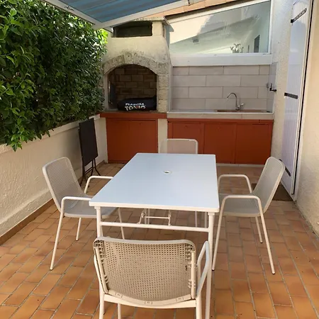 L'estanque L'etang Des Parking Climatisation