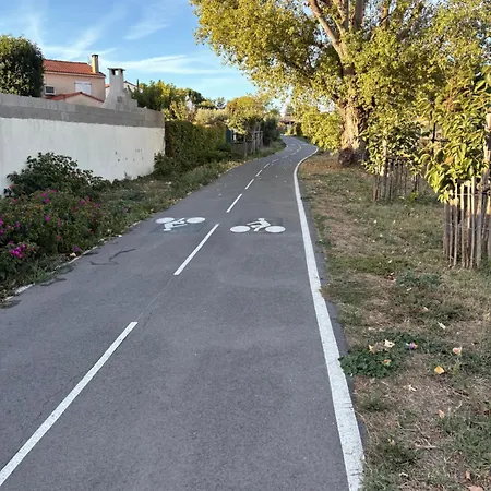 L'estanque L'étang Des Parking Climatisation * Sète